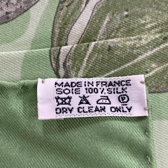 Auth HERMES Carre 90 - Light Green Green Multi Scarf - Picture 4 of 7